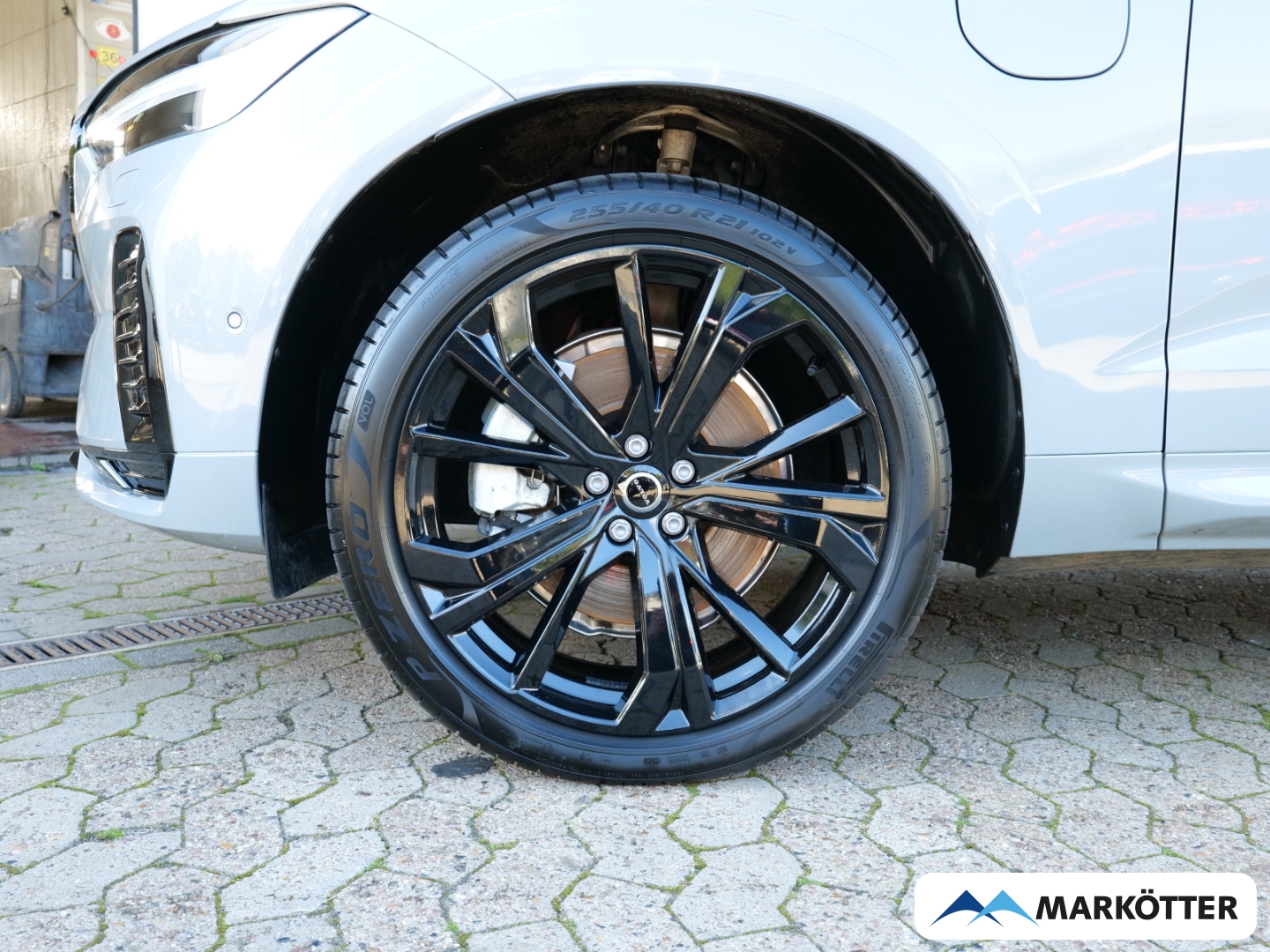 Fahrzeugabbildung Volvo XC60 T6 AWD Recharge Black Edition Plus STHZ/CAM