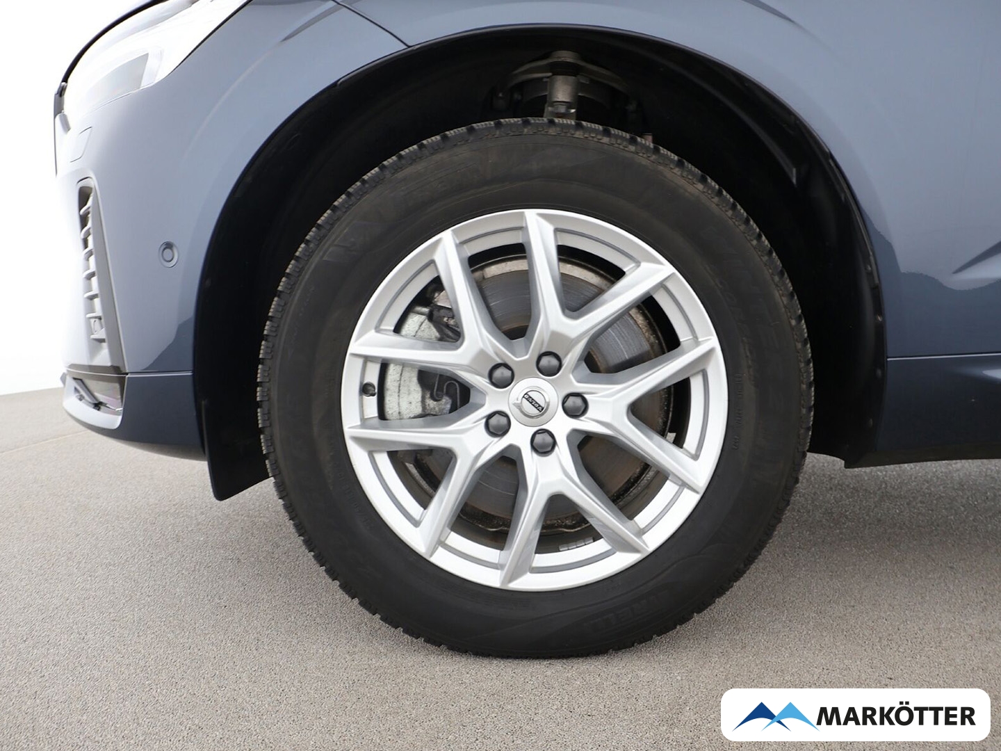 Fahrzeugabbildung Volvo XC60 B5 AWD Plus Dark Four-C/HEAD-UP/PANO/360CAM