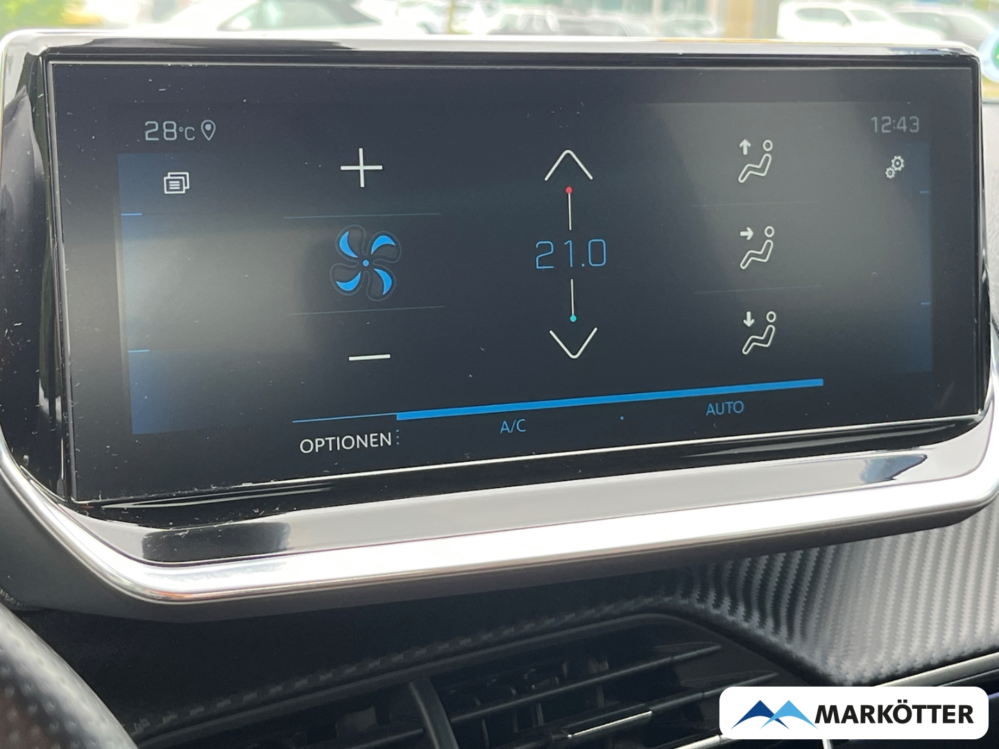 Fahrzeugabbildung Peugeot 2008 GT ACC/AHK/Keyless/Kamera/Massage/S-Dach