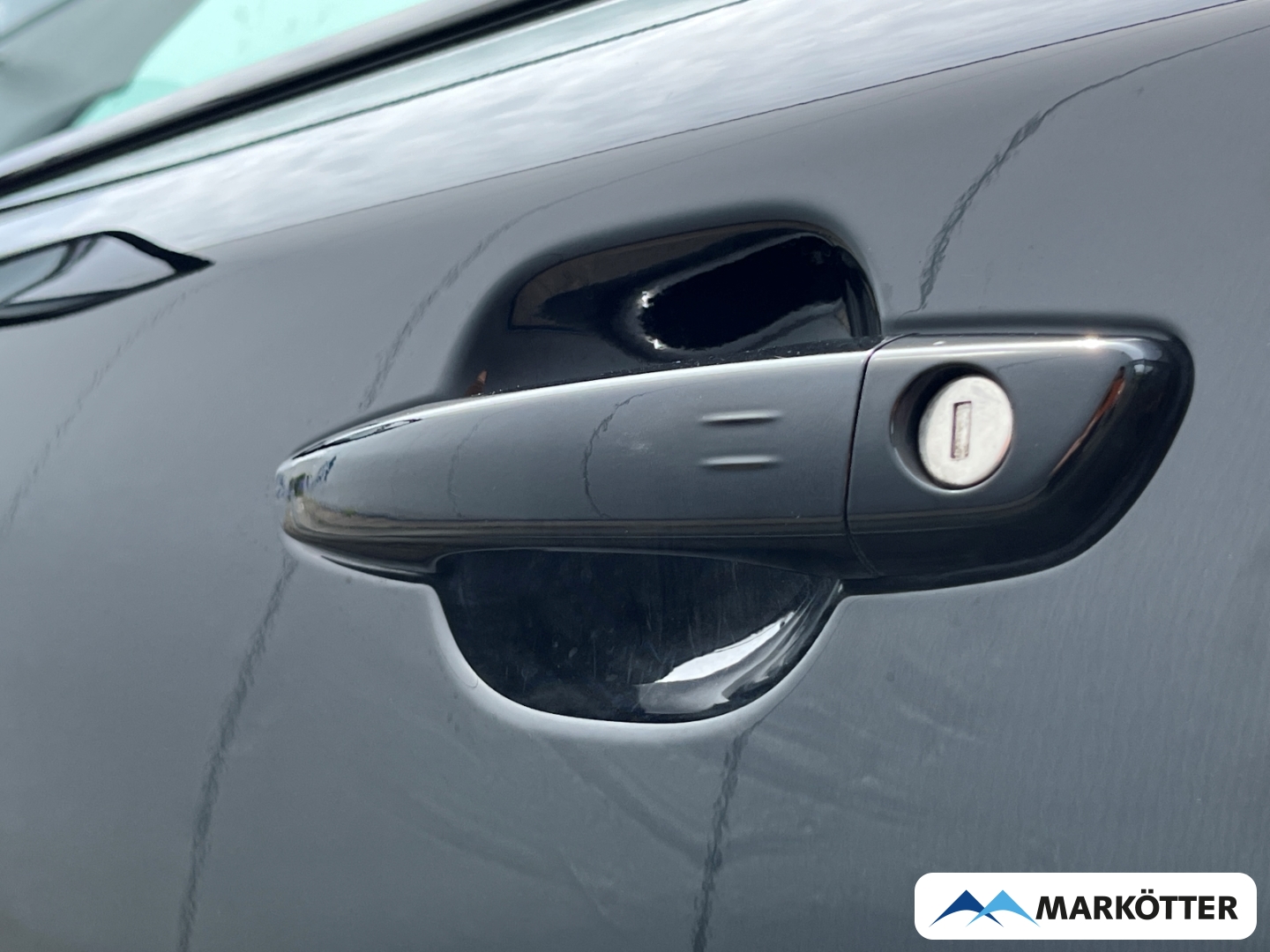 Fahrzeugabbildung Peugeot 2008 GT ACC/AHK/Keyless/Kamera/Massage/S-Dach