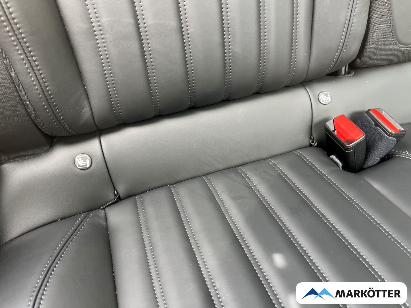 Fahrzeugabbildung Peugeot 2008 GT ACC/AHK/Keyless/Kamera/Massage/S-Dach