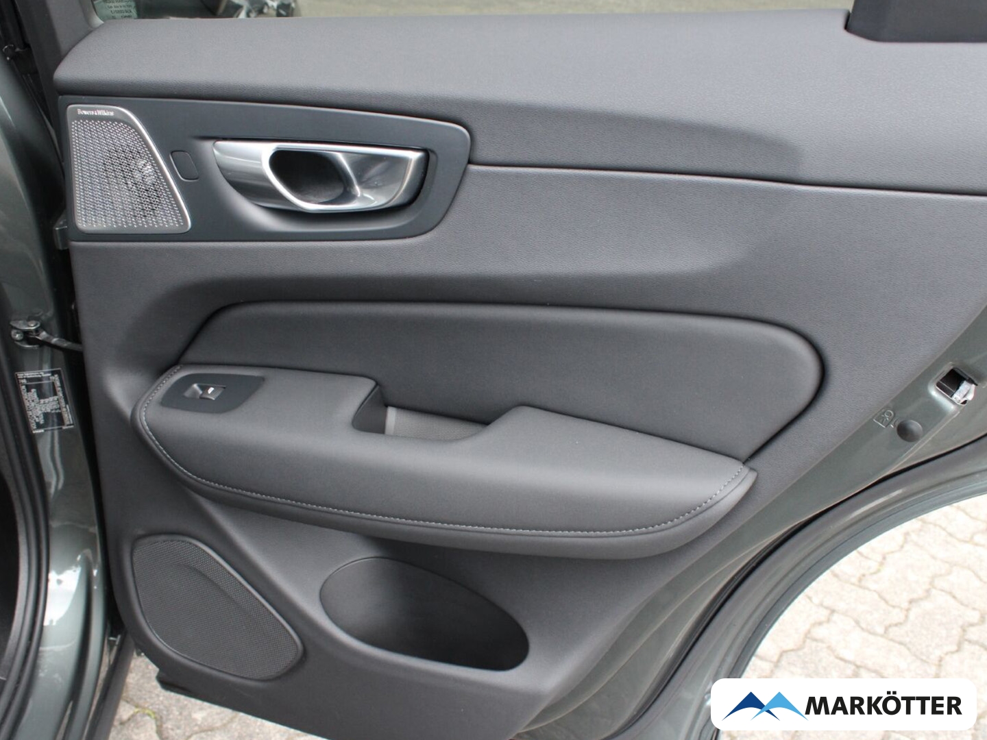 Fahrzeugabbildung Volvo XC60 B5 FACELIFT Ultra Dark AWD/LHZ/SHZ/360/LUFT