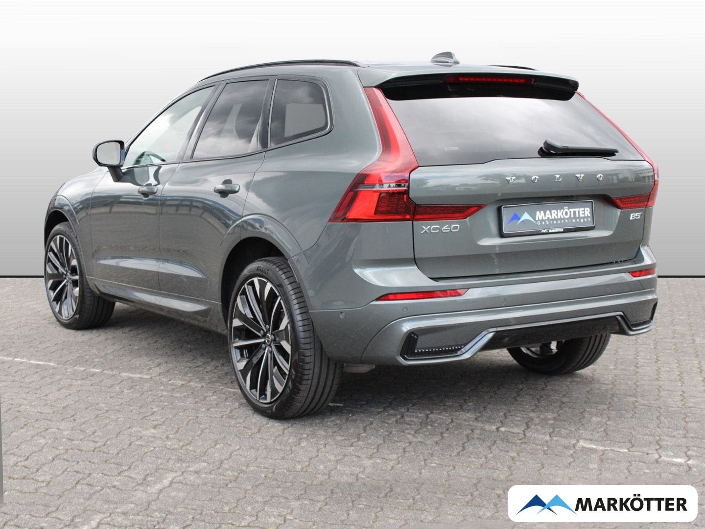 Fahrzeugabbildung Volvo XC60 B5 FACELIFT Ultra Dark AWD/LHZ/SHZ/360/LUFT