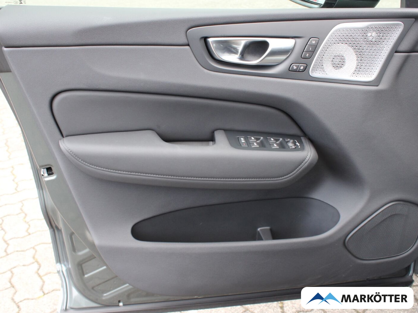 Fahrzeugabbildung Volvo XC60 B5 FACELIFT Ultra Dark AWD/LHZ/SHZ/360/LUFT