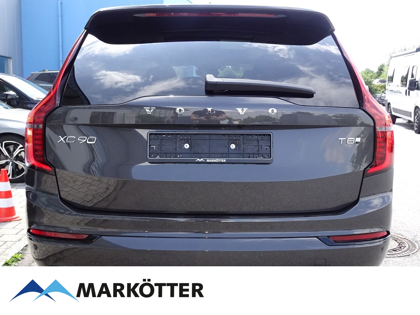 Fahrzeugabbildung Volvo XC90 T8 AWD Ultra Dark Plug-In Hybrid 7-Sitzer