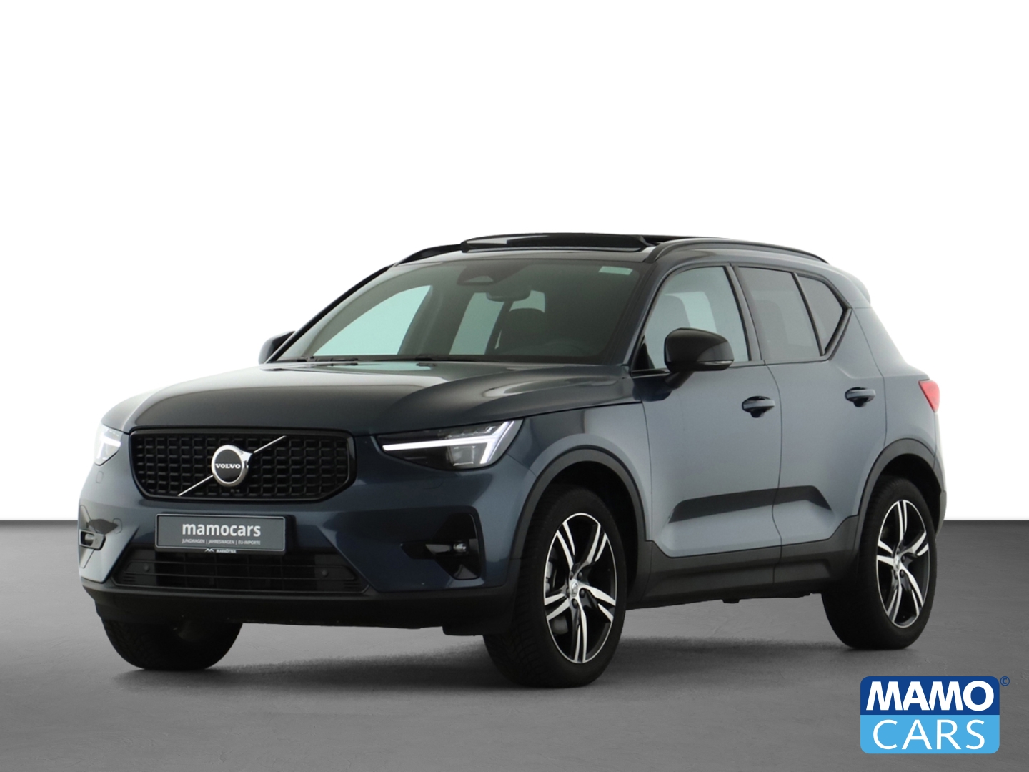 Fahrzeugabbildung Volvo XC40 B3 Plus Dark PIXEL/Pano/Totwinkel/Memory