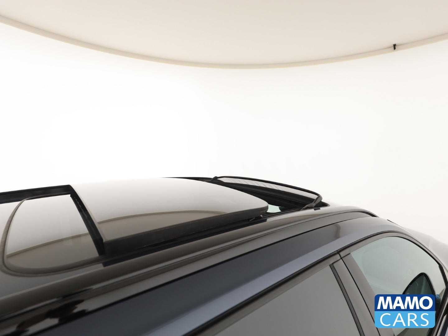 Fahrzeugabbildung Volvo XC40 B3 Plus Dark PIXEL/Pano/Totwinkel/Memory