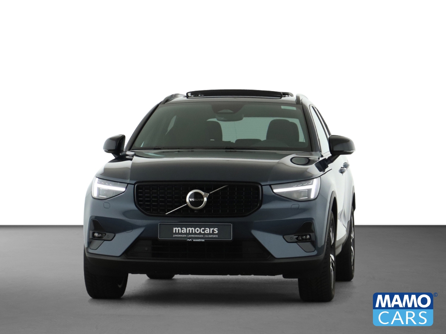 Fahrzeugabbildung Volvo XC40 B3 Plus Dark PIXEL/Pano/Totwinkel/Memory