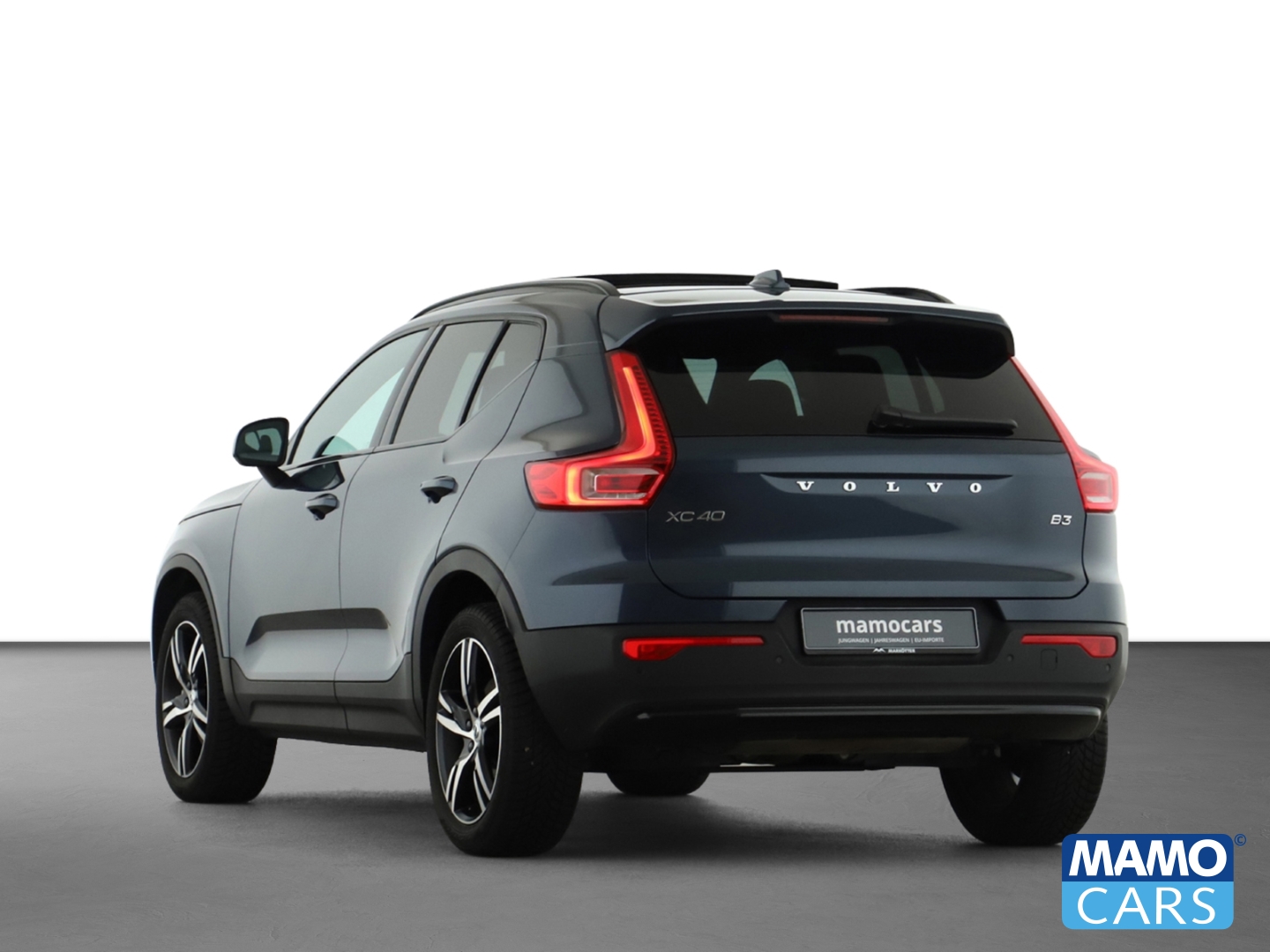 Fahrzeugabbildung Volvo XC40 B3 Plus Dark PIXEL/Pano/Totwinkel/Memory