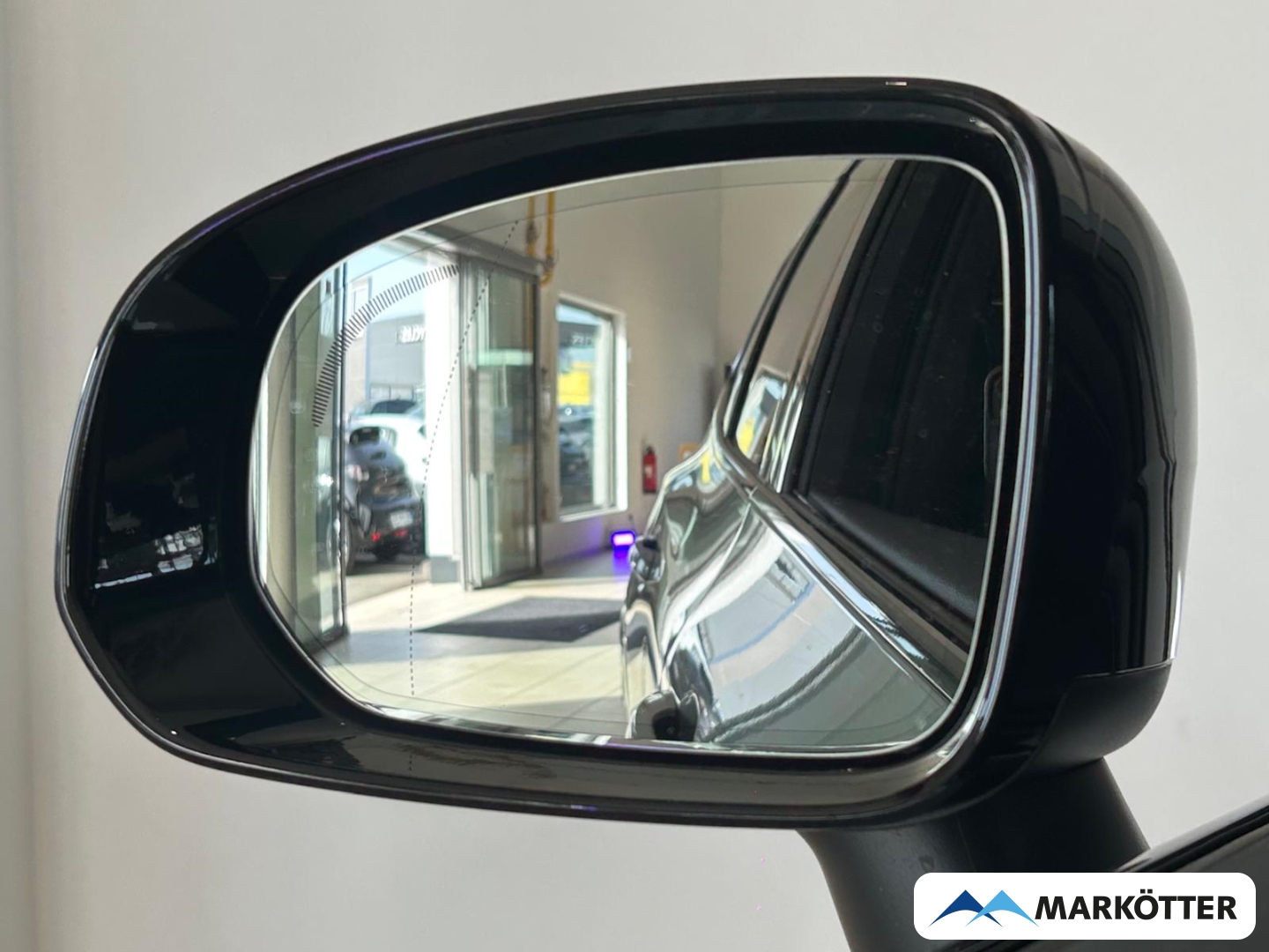 Fahrzeugabbildung Volvo XC60 Plus Black Edition AWD 360°/ACC/Panorama