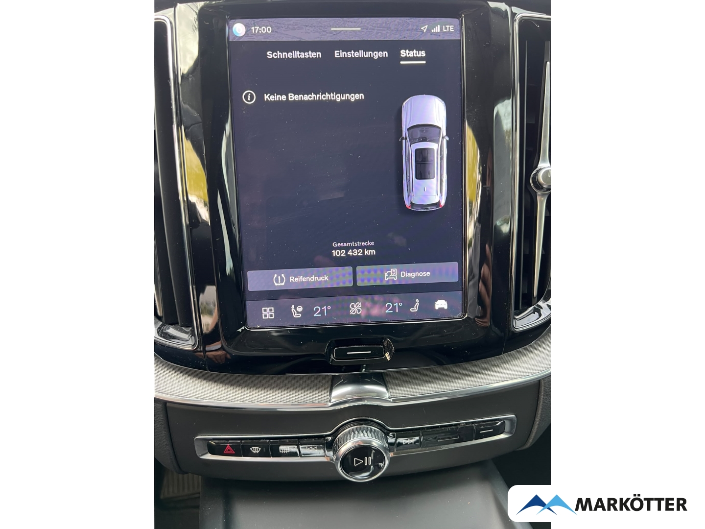 Fahrzeugabbildung Volvo XC60 B4 AWD Ultimate Dark ACC/BLIS/CAM/LH/PANO/SH