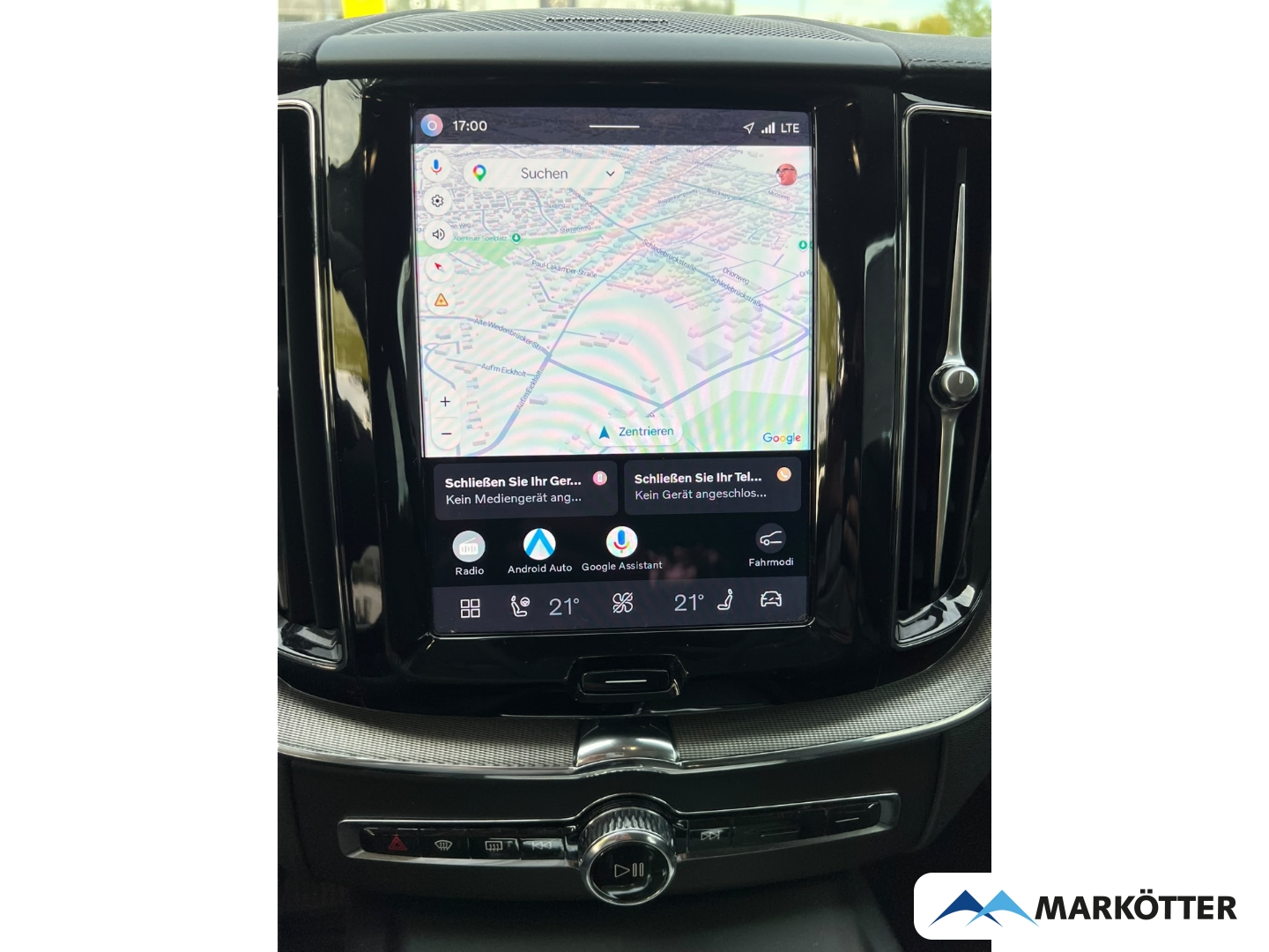 Fahrzeugabbildung Volvo XC60 B4 AWD Ultimate Dark ACC/BLIS/CAM/LH/PANO/SH