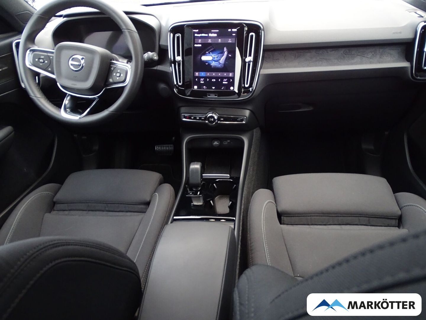 Fahrzeugabbildung Volvo XC40 Ultimate Recharge Pure Electric AWD RFK/SHZ