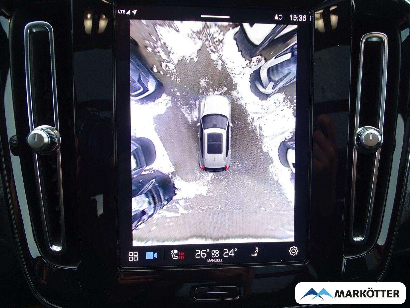 Fahrzeugabbildung Volvo XC40 Ultimate Recharge Pure Electric AWD RFK/SHZ