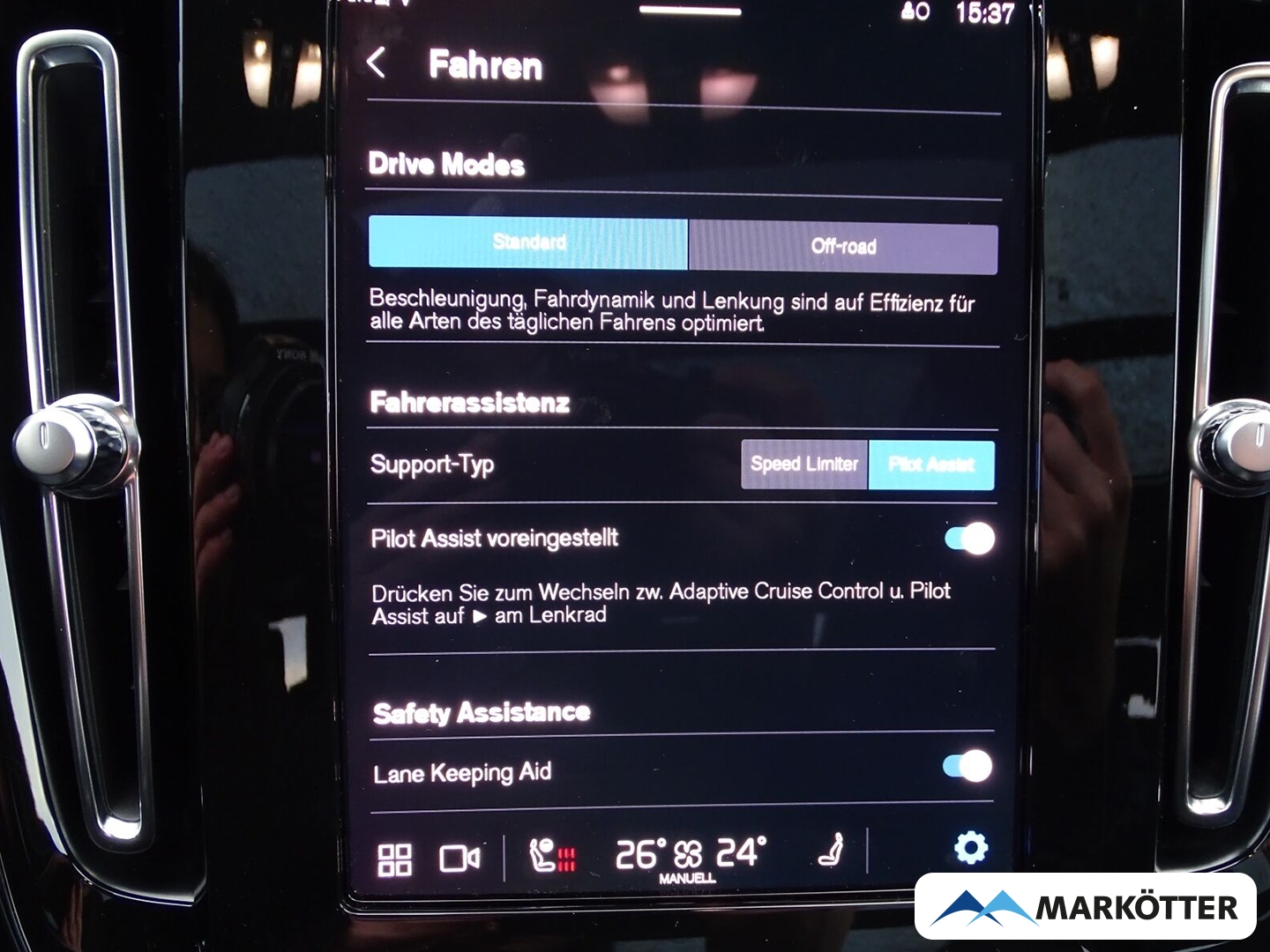 Fahrzeugabbildung Volvo XC40 Ultimate Recharge Pure Electric AWD RFK/SHZ