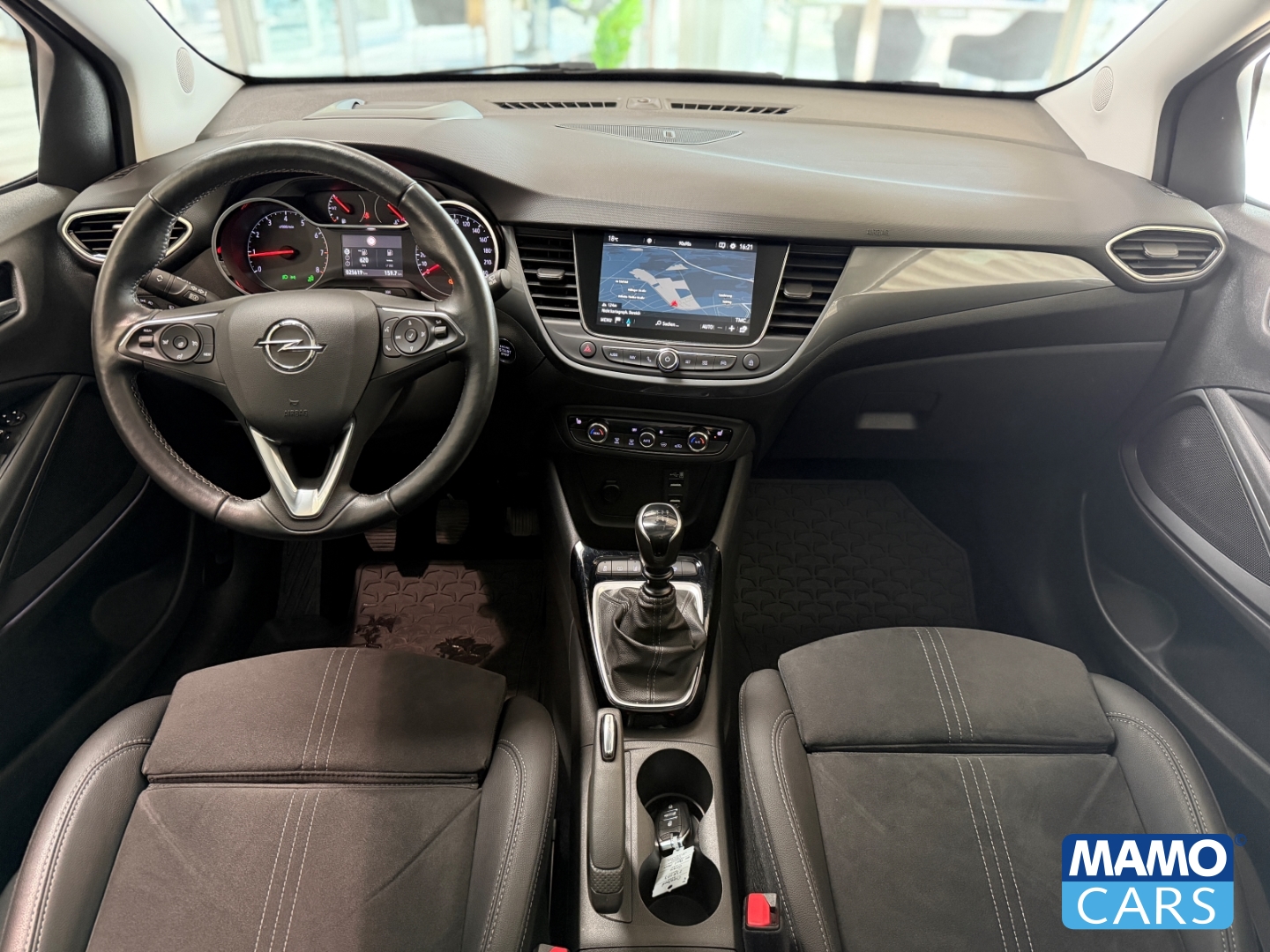 Fahrzeugabbildung Opel Crossland Ultimate BLIS/CAM/HUD/NAVI/FSH/SHZ