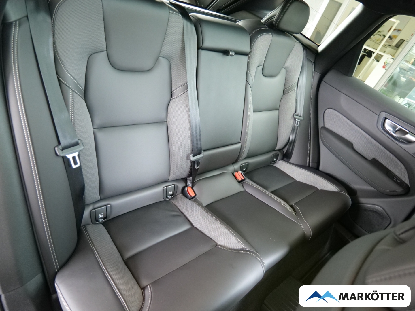 Fahrzeugabbildung Volvo XC60 T8 Plus Black Edition /Schiebedach/360CAM/