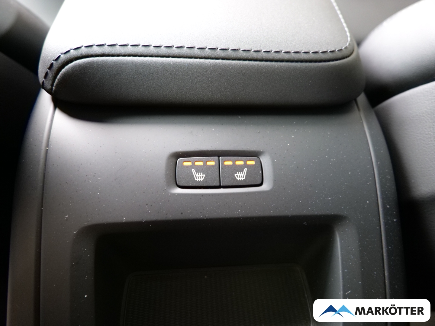 Fahrzeugabbildung Volvo XC60 T8 Plus Black Edition /Schiebedach/360CAM/