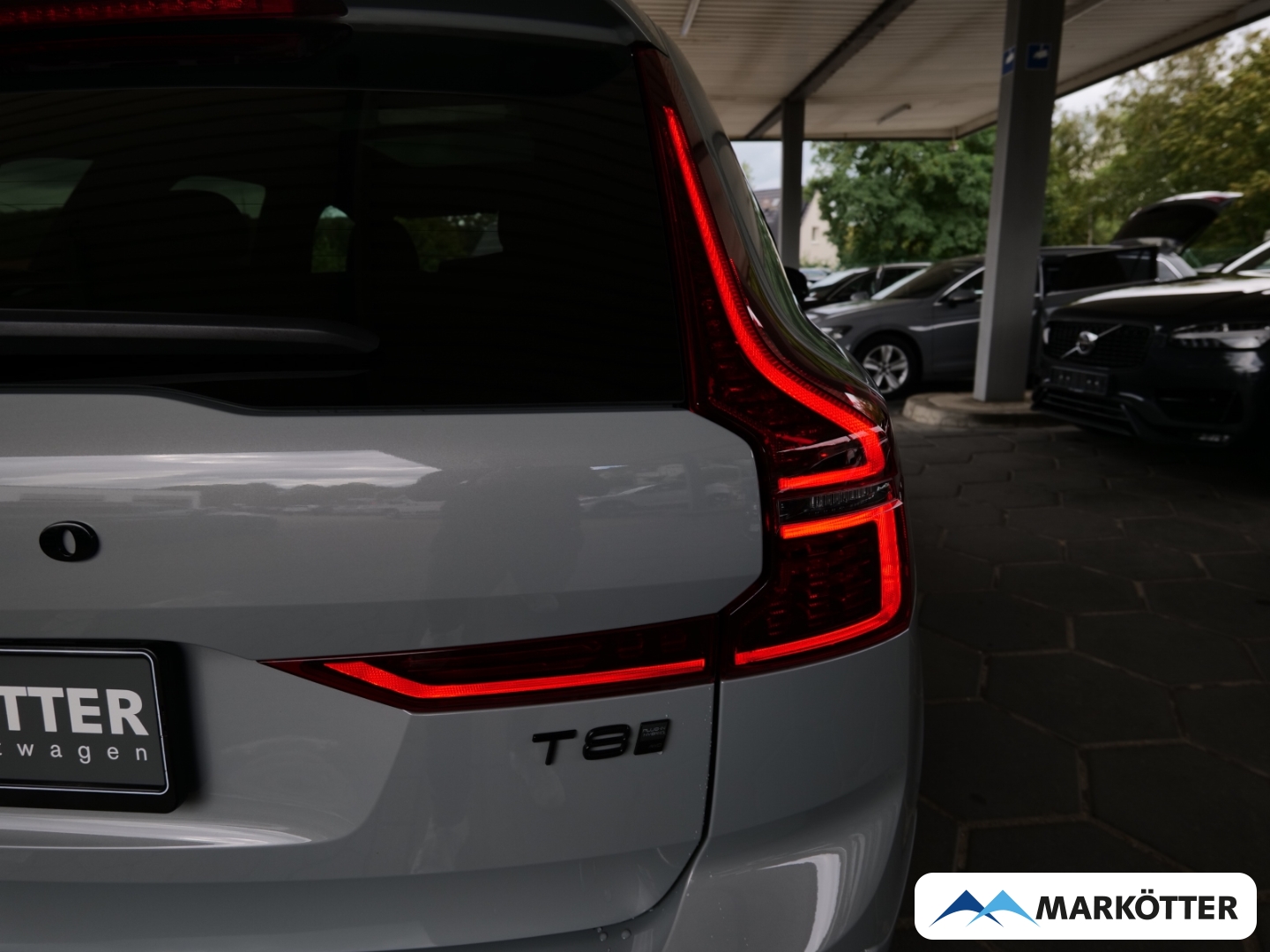 Fahrzeugabbildung Volvo XC60 T8 Plus Black Edition /Schiebedach/360CAM/