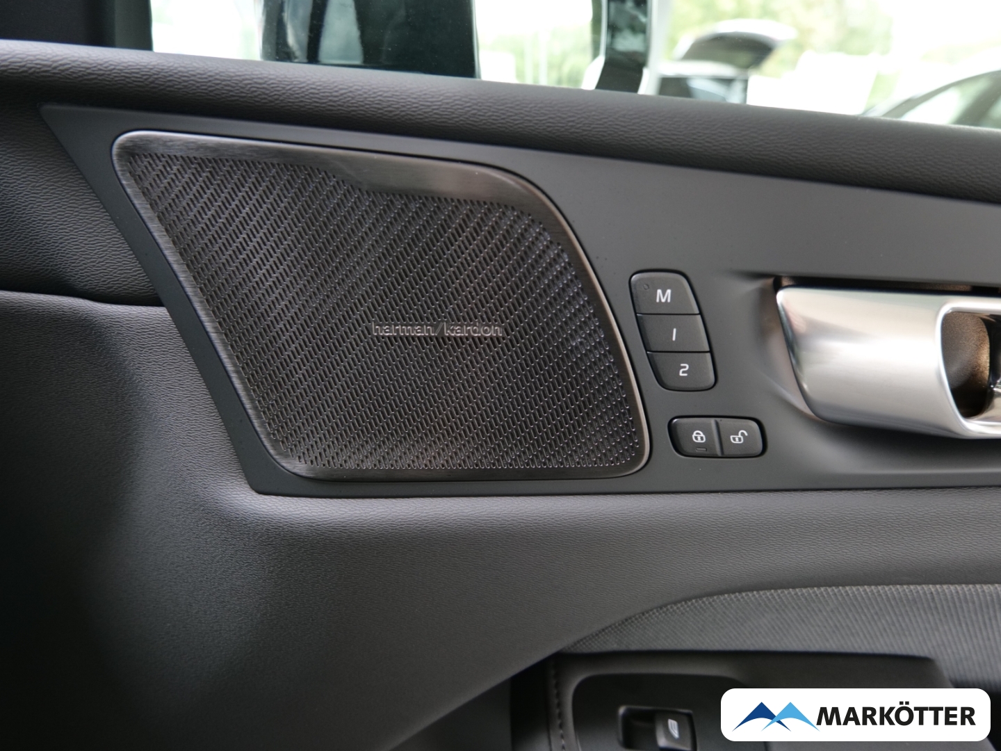 Fahrzeugabbildung Volvo XC60 T8 Plus Black Edition /Schiebedach/360CAM/