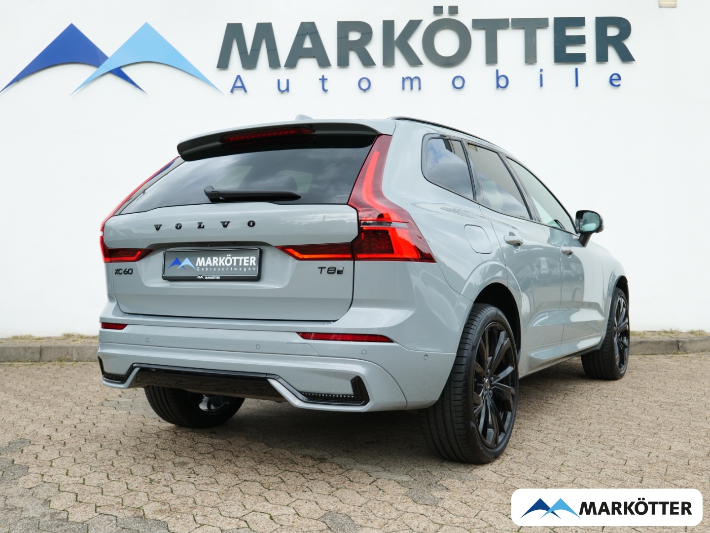 Fahrzeugabbildung Volvo XC60 T8 Plus Black Edition /Schiebedach/360CAM/