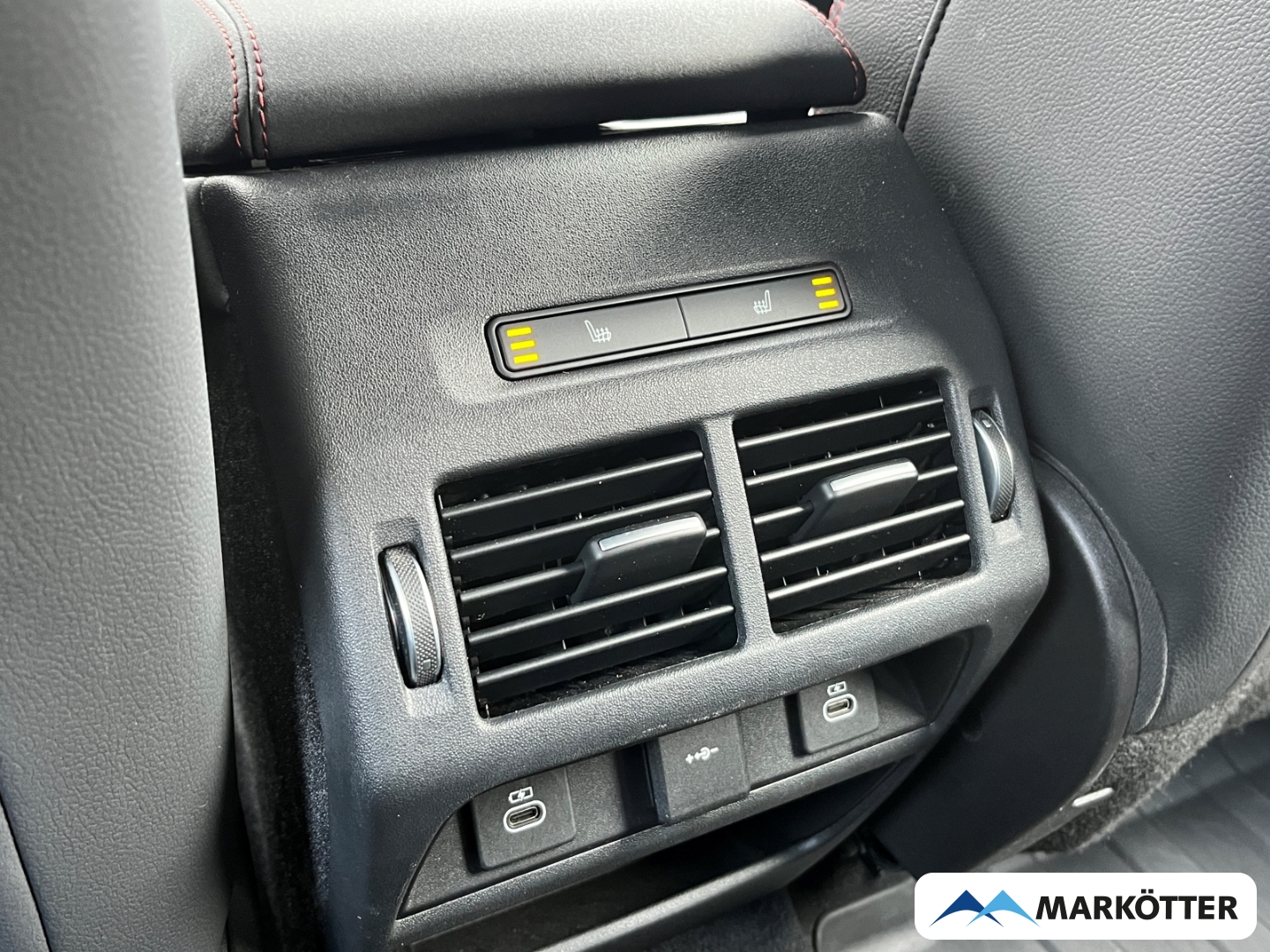Fahrzeugabbildung Land Rover Discovery Sport Urban Edition AHK/Standheizung