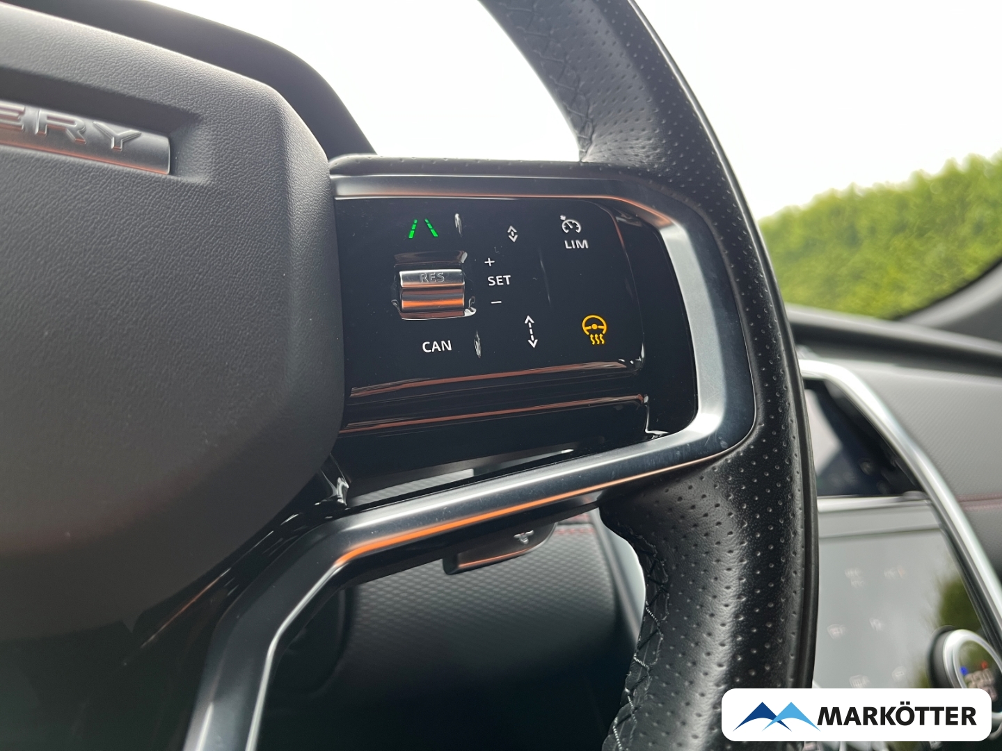 Fahrzeugabbildung Land Rover Discovery Sport Urban Edition AHK/Standheizung