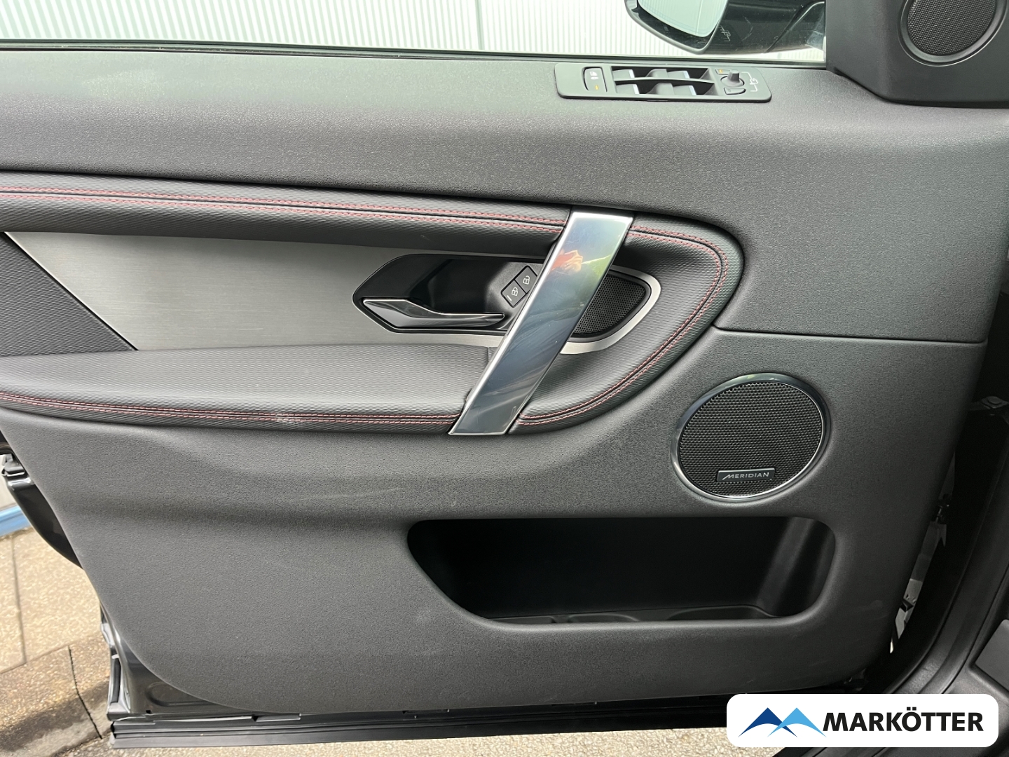 Fahrzeugabbildung Land Rover Discovery Sport Urban Edition AHK/Standheizung