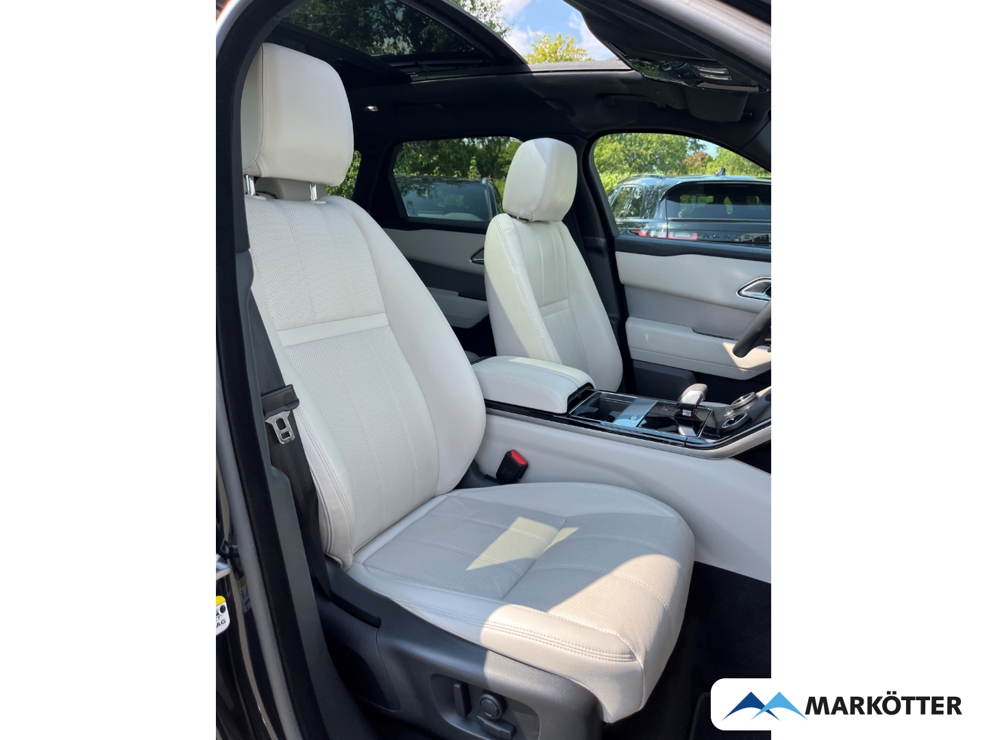 Fahrzeugabbildung Land Rover Range Rover Velar D300 R-Dynamic ACC/AHK/Pano