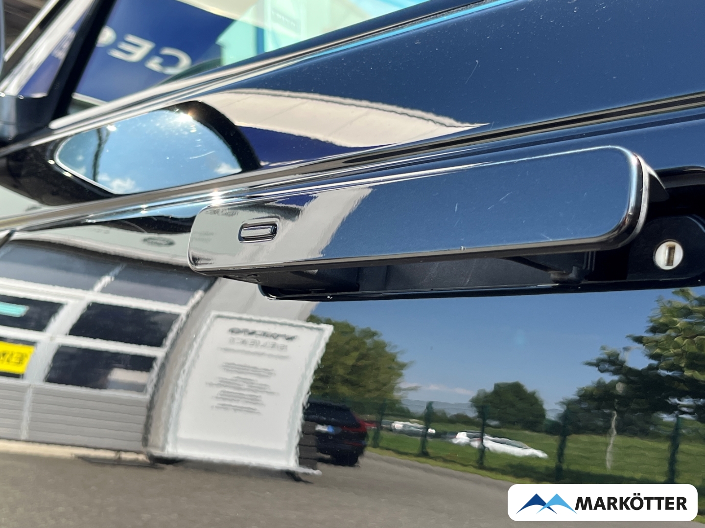 Fahrzeugabbildung Land Rover Range Rover Velar D300 R-Dynamic ACC/AHK/Pano