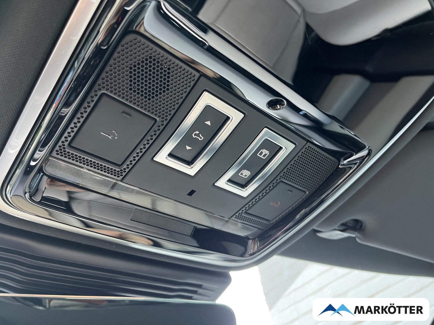 Fahrzeugabbildung Land Rover Range Rover Velar D300 R-Dynamic ACC/AHK/Pano