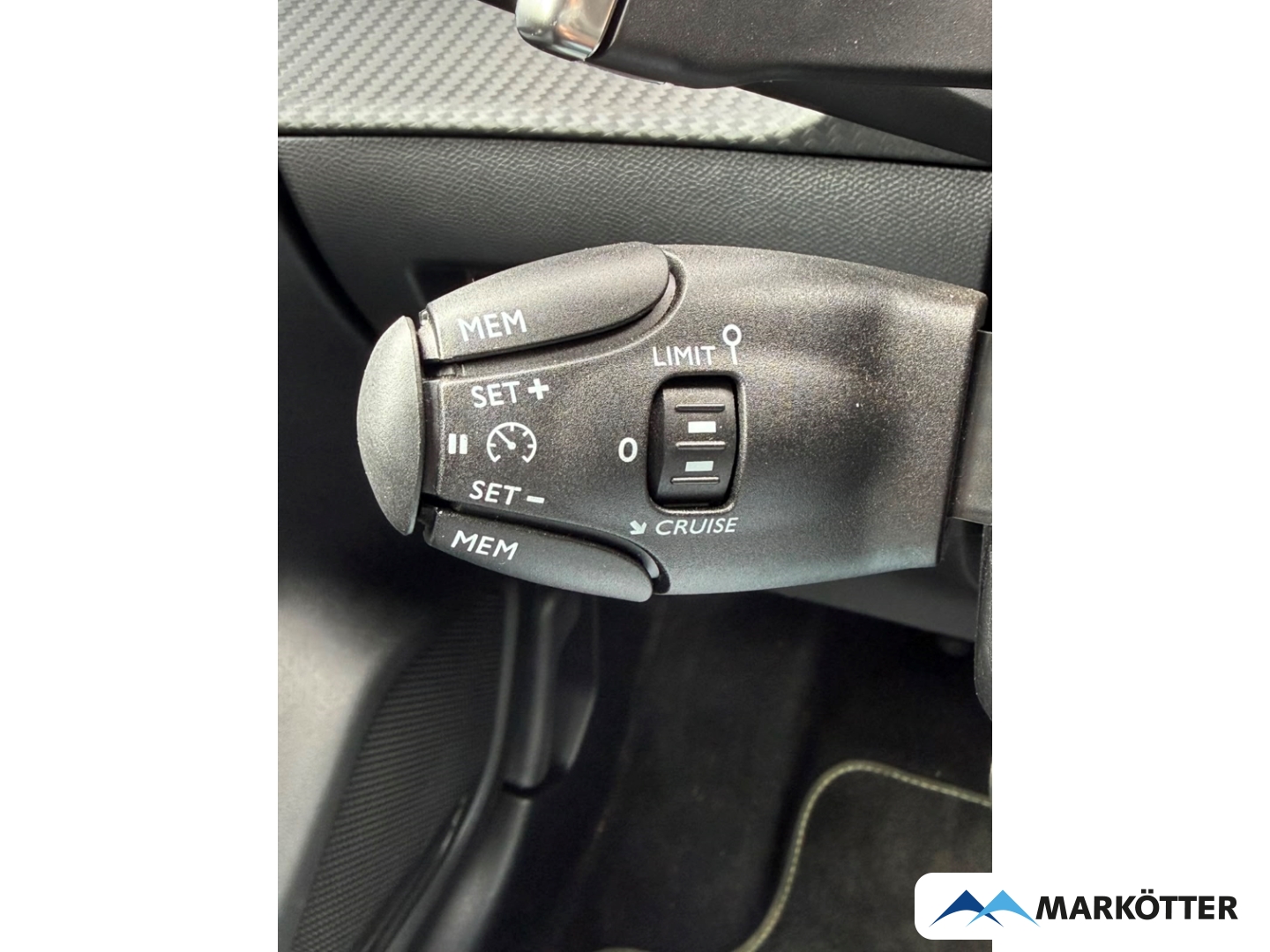 Fahrzeugabbildung Peugeot 208 GT Hybrid 100 CAM/MASSAGE/NAVI/SHZ/TEMP