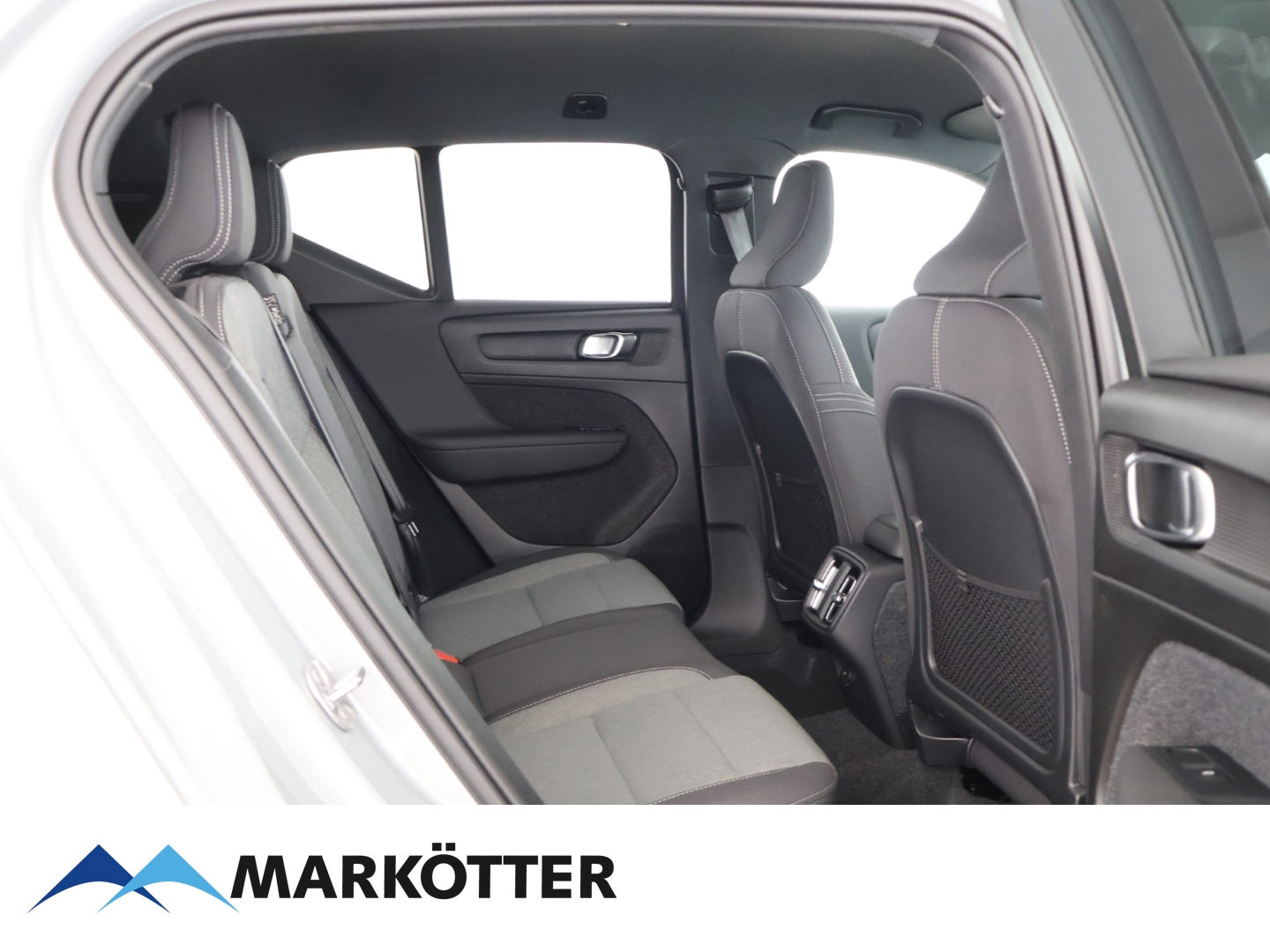 Fahrzeugabbildung Volvo XC40 B4 Plus Black Edition/PIXEL-LED/AHK/360°CAM