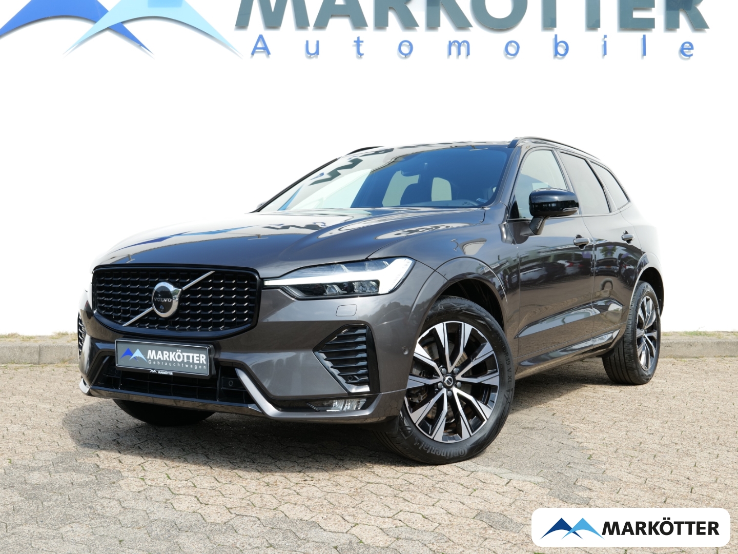 Fahrzeugabbildung Volvo XC60 B4 Plus Dark 360CAM/Harman Kardon/AHK/