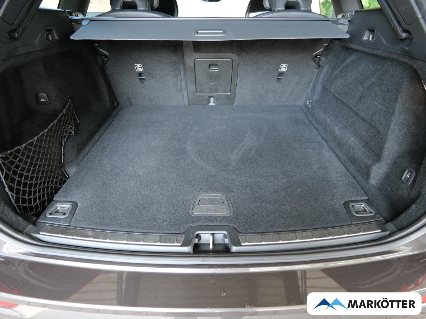 Fahrzeugabbildung Volvo XC60 B4 Plus Dark 360CAM/Harman Kardon/AHK/