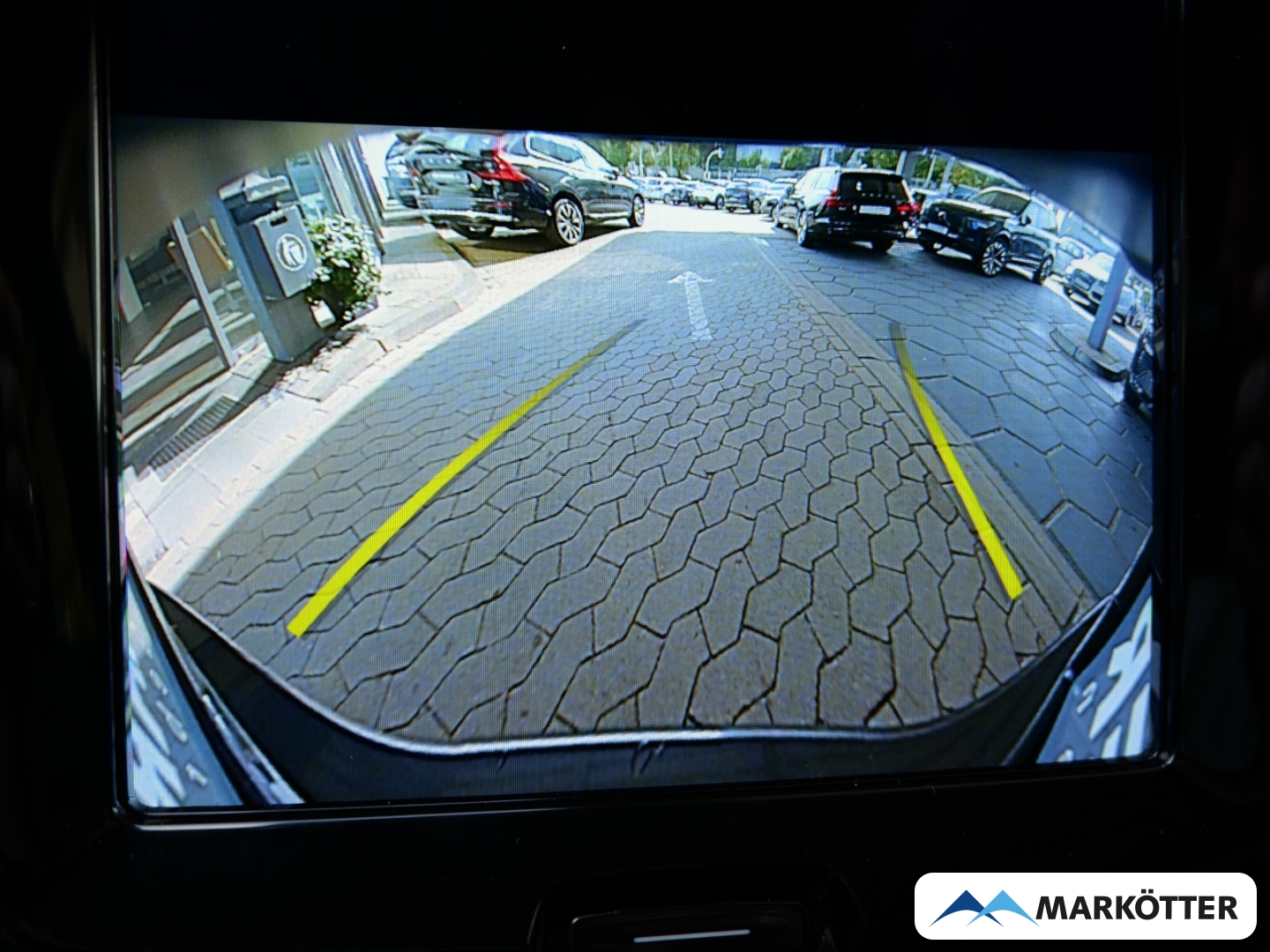 Fahrzeugabbildung Volvo XC60 B4 Plus Dark 360CAM/Harman Kardon/AHK/