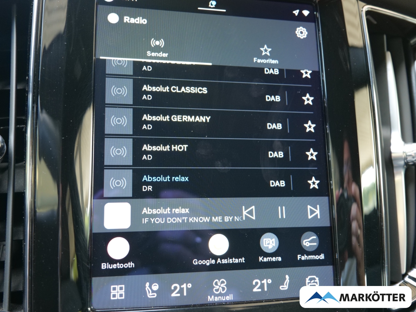Fahrzeugabbildung Volvo XC60 B4 Plus Dark 360CAM/Harman Kardon/AHK/