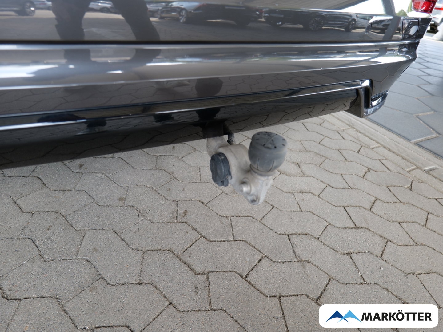 Fahrzeugabbildung Volvo XC60 B4 Plus Dark 360CAM/Harman Kardon/AHK/