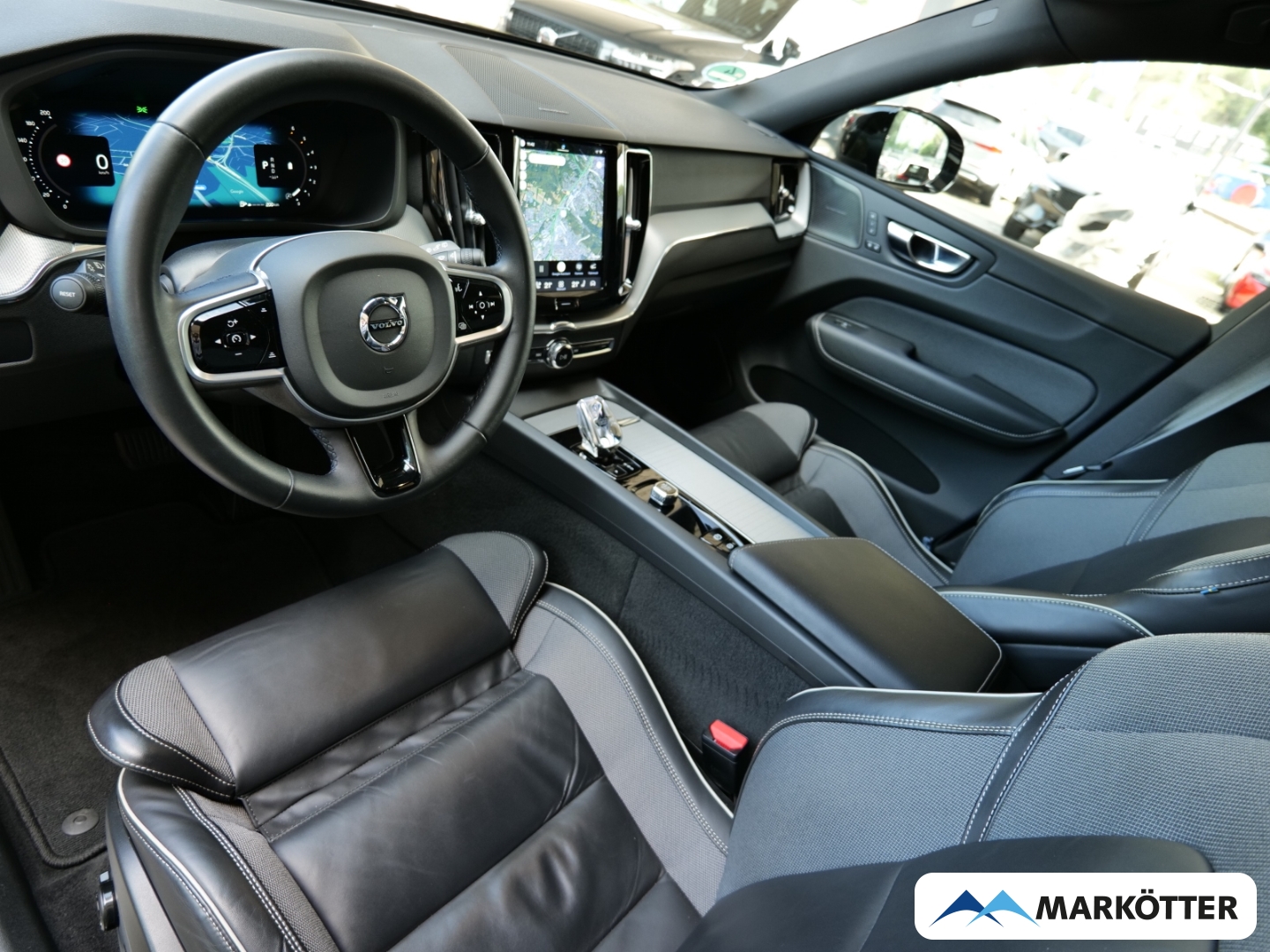Fahrzeugabbildung Volvo XC60 B4 Plus Dark 360CAM/Harman Kardon/AHK/