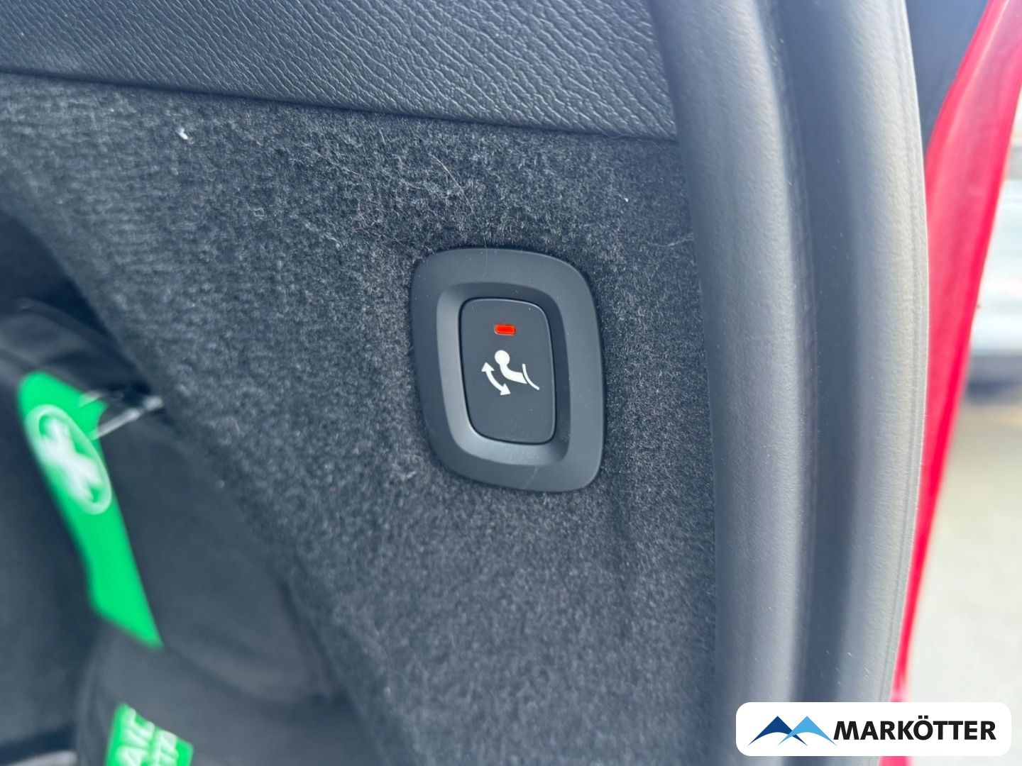 Fahrzeugabbildung Volvo XC90 T8 Plus Dark AWD 7-Sitzer ACC/HUD/PANO/STHZ/AHK