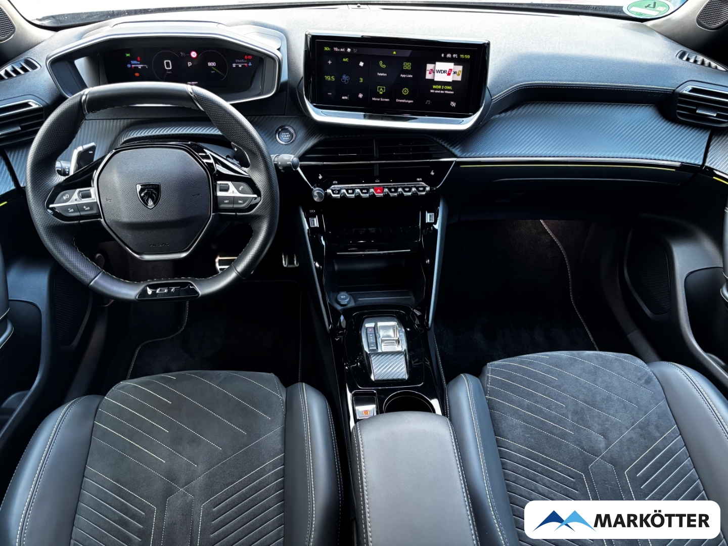 Fahrzeugabbildung Peugeot 2008 GT ALCANTARA/CAM/DAB/APPLE/SHZ/ALLWETTER