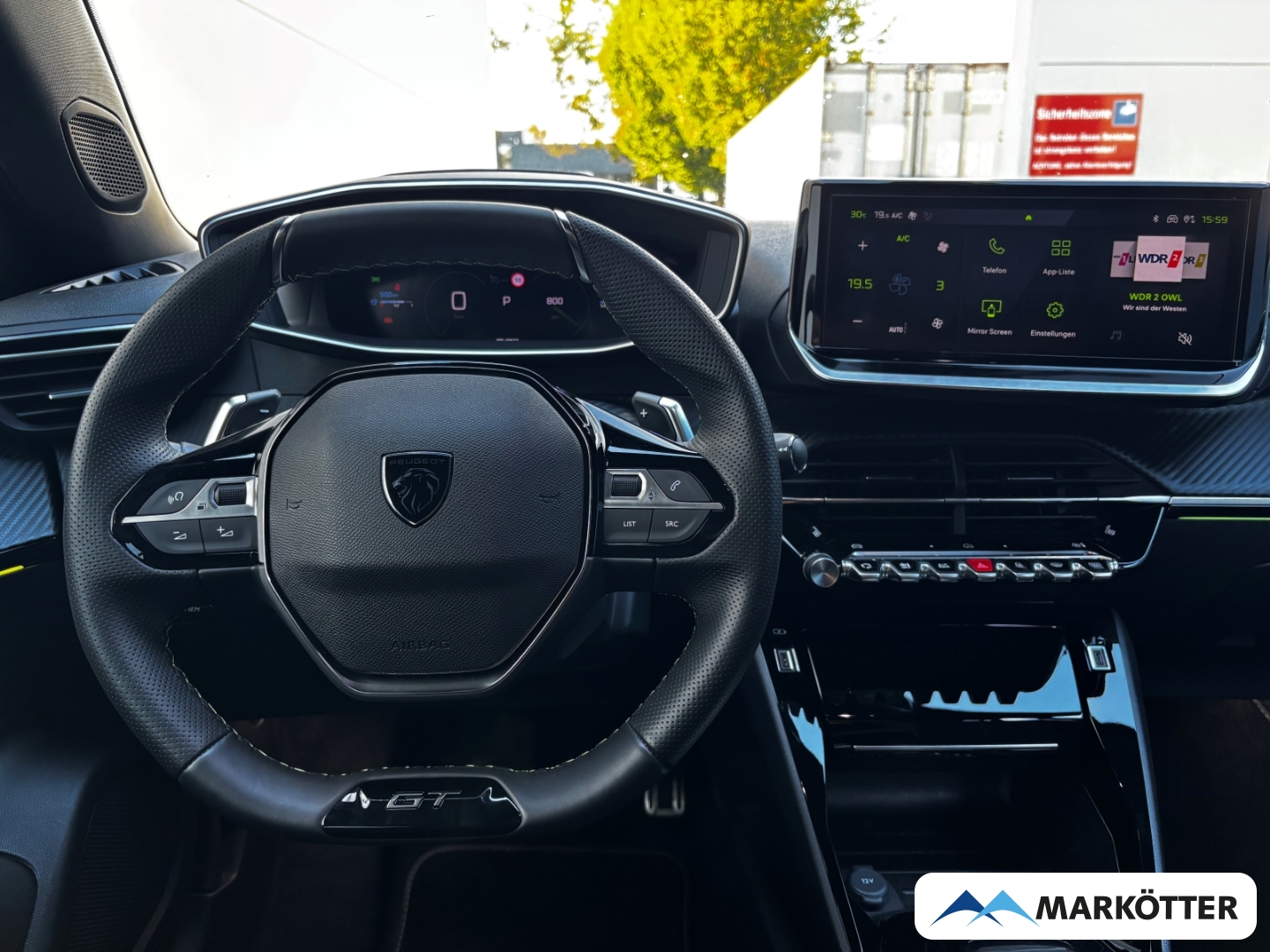 Fahrzeugabbildung Peugeot 2008 GT ALCANTARA/CAM/DAB/APPLE/SHZ/ALLWETTER