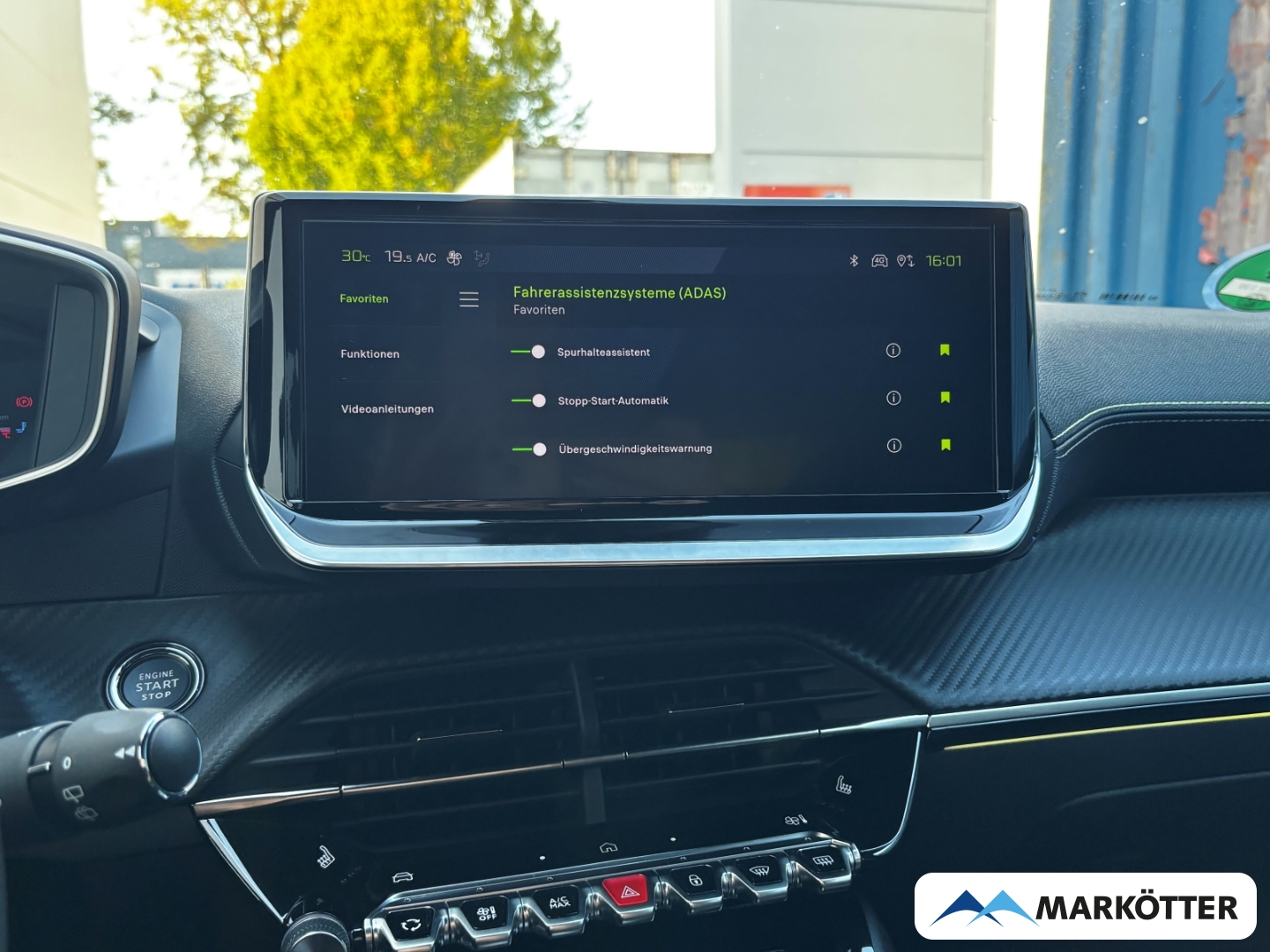 Fahrzeugabbildung Peugeot 2008 GT ALCANTARA/CAM/DAB/APPLE/SHZ/ALLWETTER