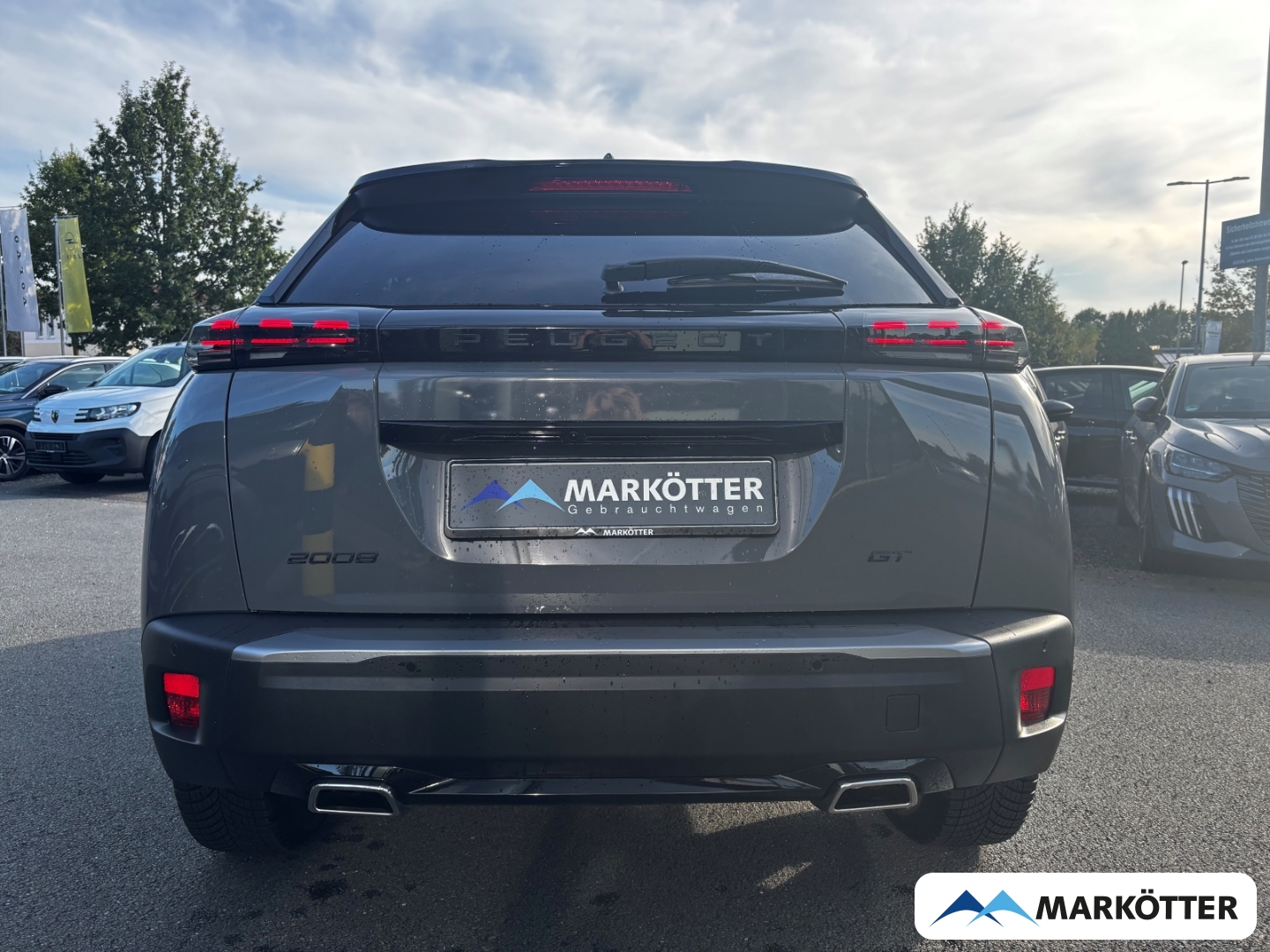 Fahrzeugabbildung Peugeot 2008 GT ALCANTARA/CAM/DAB/APPLE/SHZ/ALLWETTER