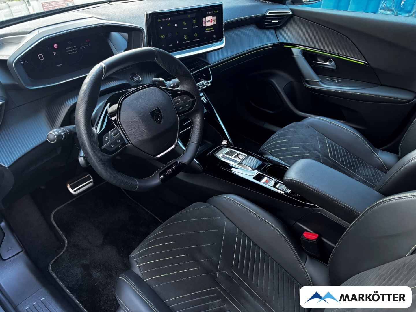 Fahrzeugabbildung Peugeot 2008 GT ALCANTARA/CAM/DAB/APPLE/SHZ/ALLWETTER