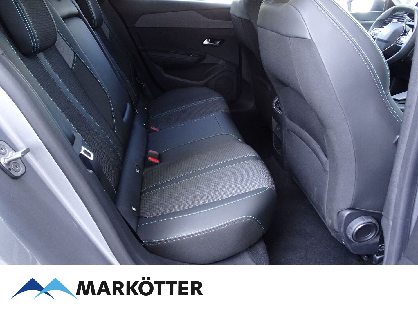 Fahrzeugabbildung Peugeot 308 1.2 SW Allure PureTech 130/