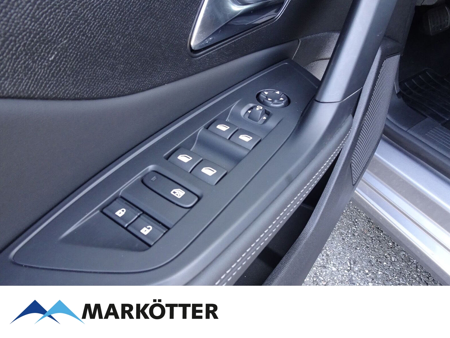 Fahrzeugabbildung Peugeot 308 1.2 SW Allure PureTech 130/