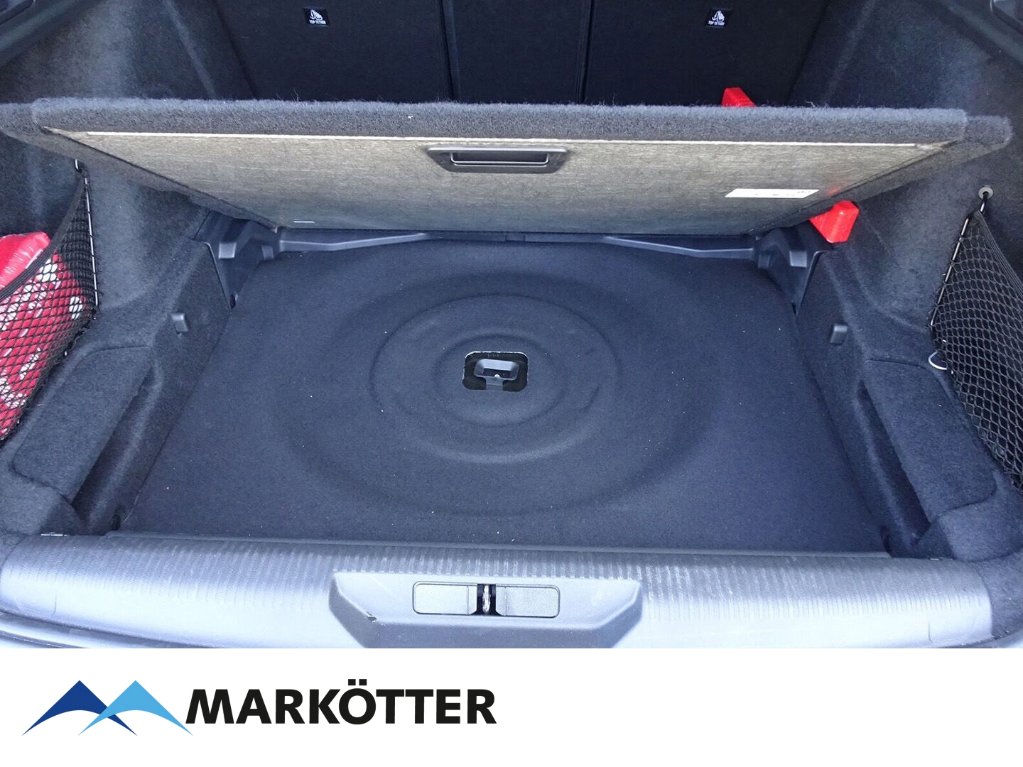 Fahrzeugabbildung Peugeot 308 1.2 SW Allure PureTech 130/