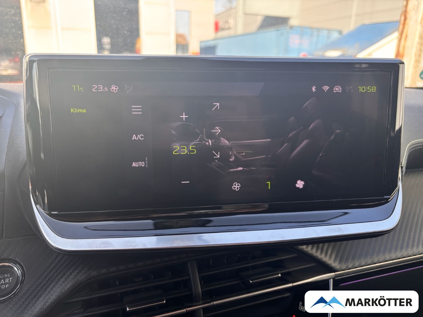 Fahrzeugabbildung Peugeot 2008 GT CAM/LED/MASSAGE/NAVI/ALCANTARA/SH/TEMP
