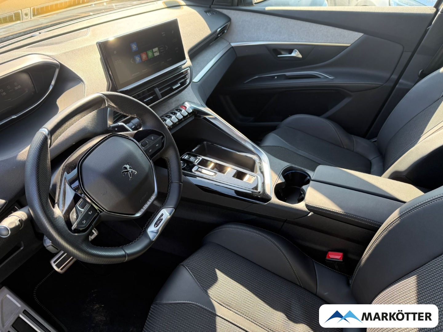 Fahrzeugabbildung Peugeot 5008 1.5GT 7-Sitzer ACC/BLIS/CAM/LED/PDC/SH/TEMP